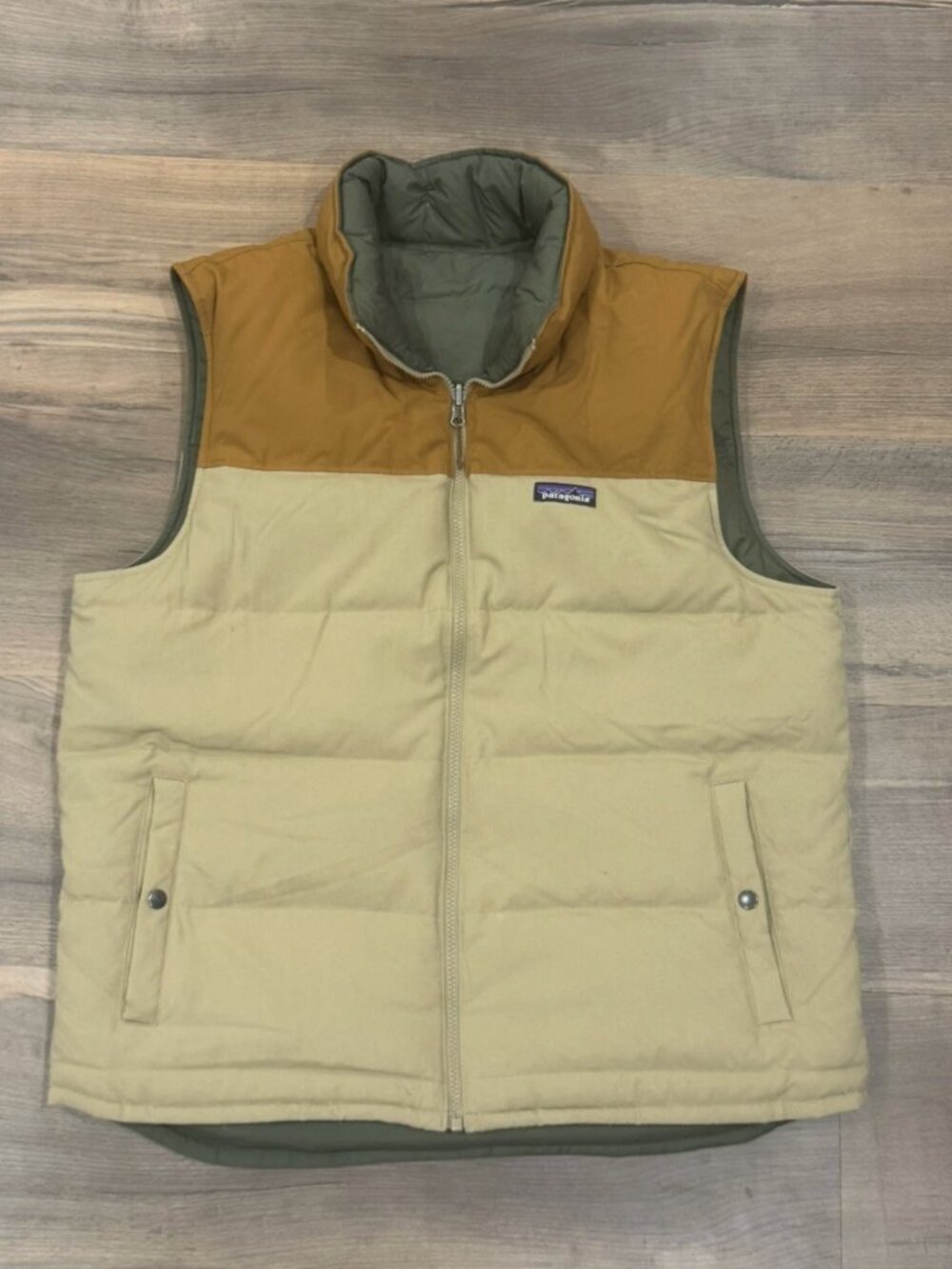 Patagonia Bivy Down Reversible Vest Mojave Khaki Mens XL 600-Fill Recycled Down